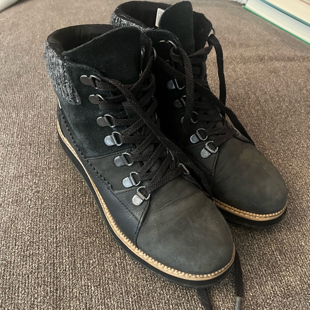 Tom’s Women’s Black Lace-Up Boots